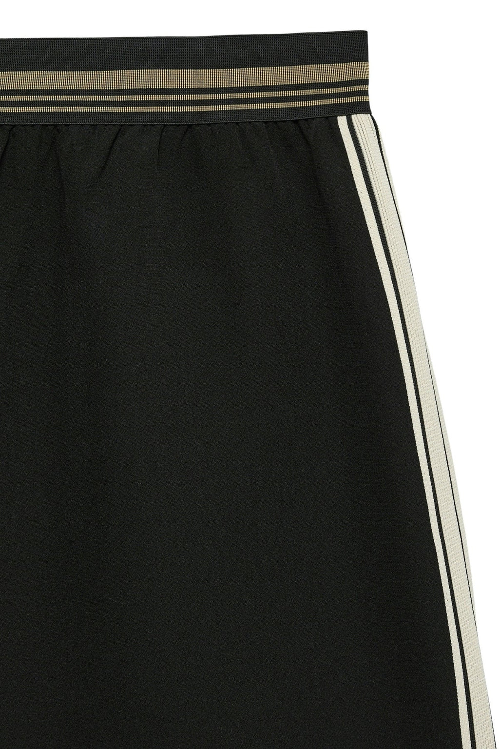 Somya Pant - Schwarz