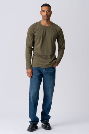 Basic Langarmes T-Shirt-Armeegrün