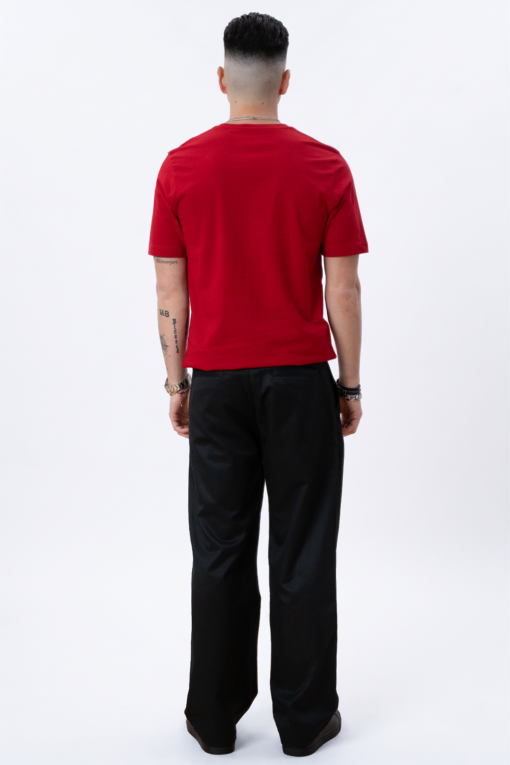 Basic T-Shirt mit V-Ausschnitt – Rot