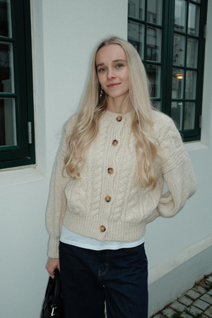 Knopfstrick – Weiß