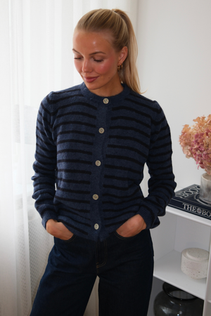 Gestreifter Crizette-Strick-Cardigan – Blau/Tiefblau