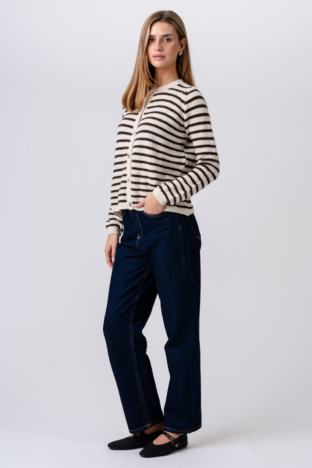 Gestreifter Crizette-Strick-Cardigan – gebrochenes Weiß/Braun