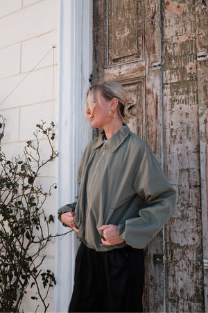 Ines kurze Jacke – Khaki