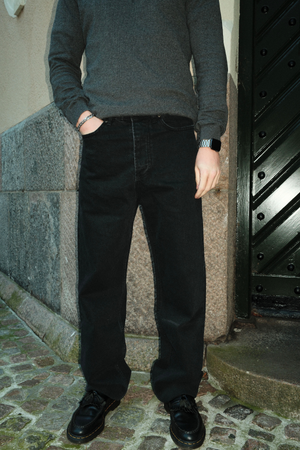 Baggy-Jeans – geräuchert