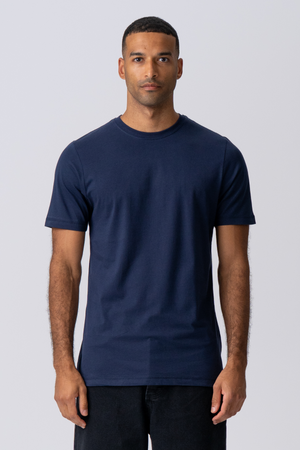 Basic T-Shirt – Marineblau