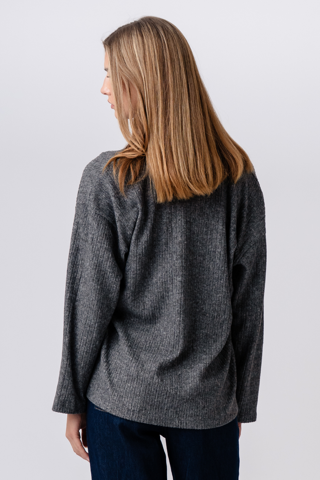 Amalie Strick – Grau
