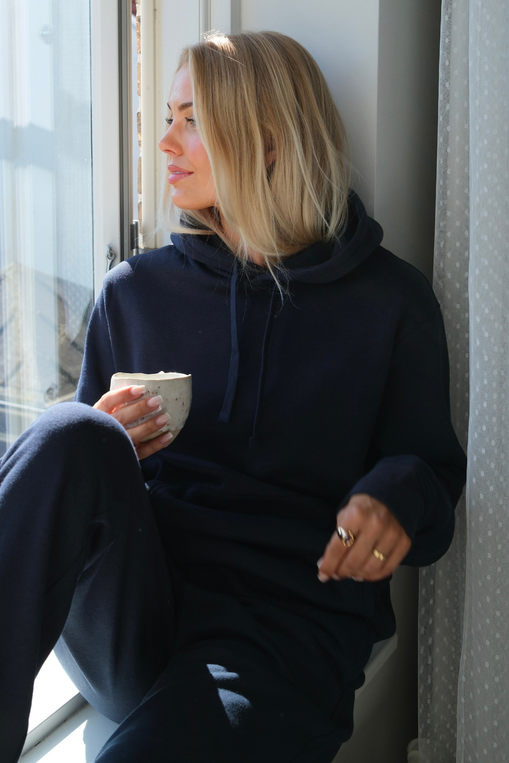 Essential Kapuzenpullover – Marineblau