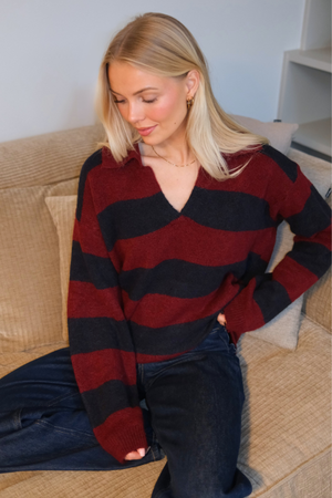 Nora Knit – Burgunderrot/Tiefblau