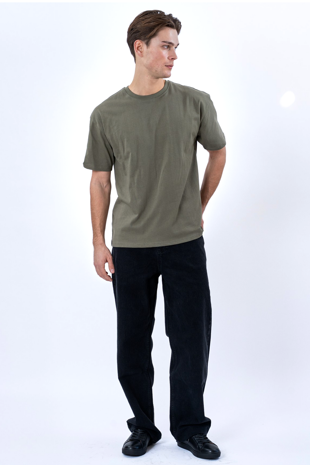 Kastenförmiges T-Shirt – Oliv