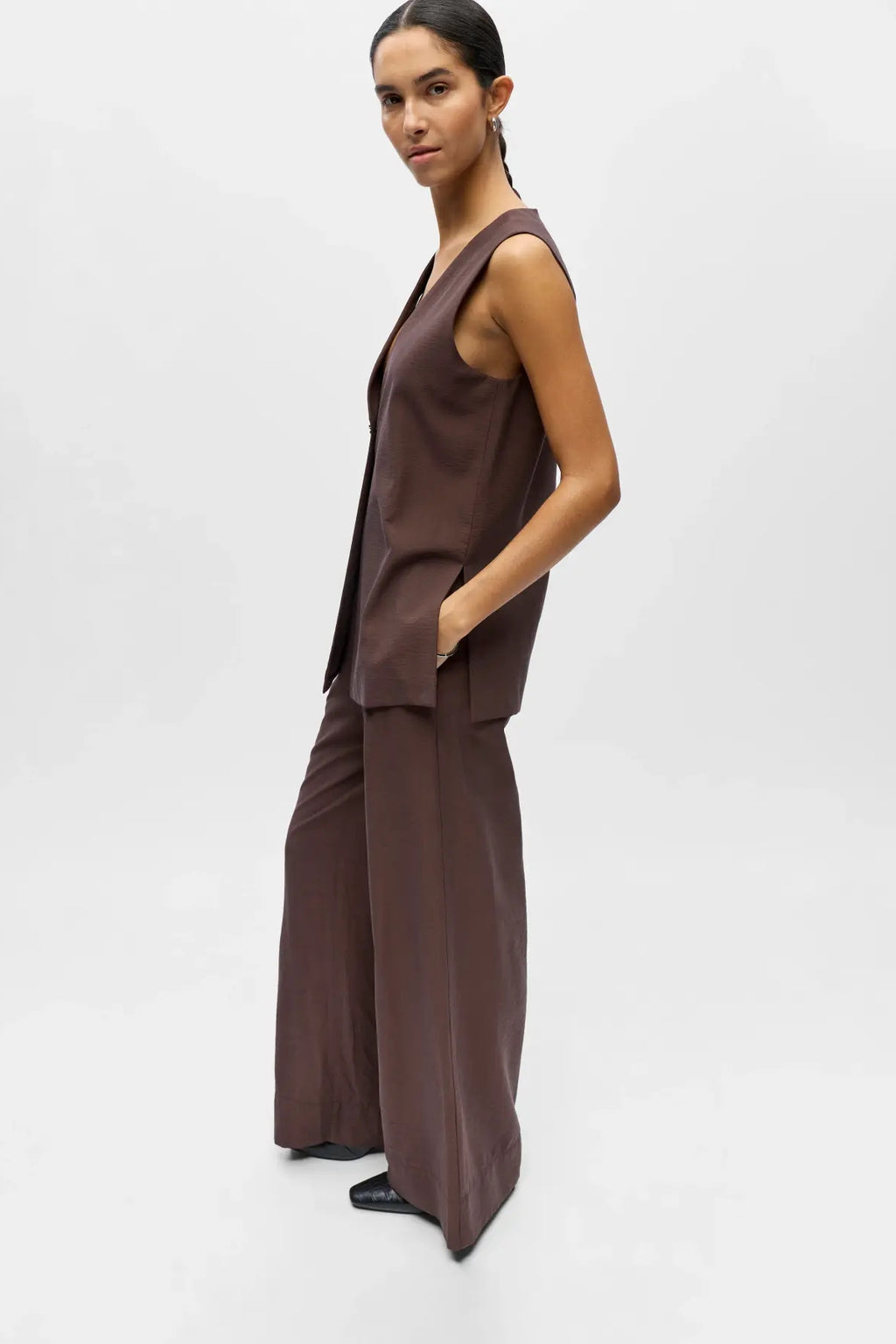 Isla Yui Weste – Seal Brown