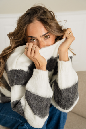 Celina gestreifte Strickpullover - weiß/grau