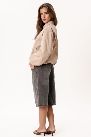 Kurze Jacke „Ines“ – Beige