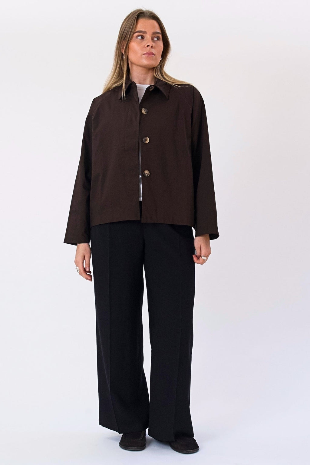 Mavis kurze Jacke – Dunkelbraun
