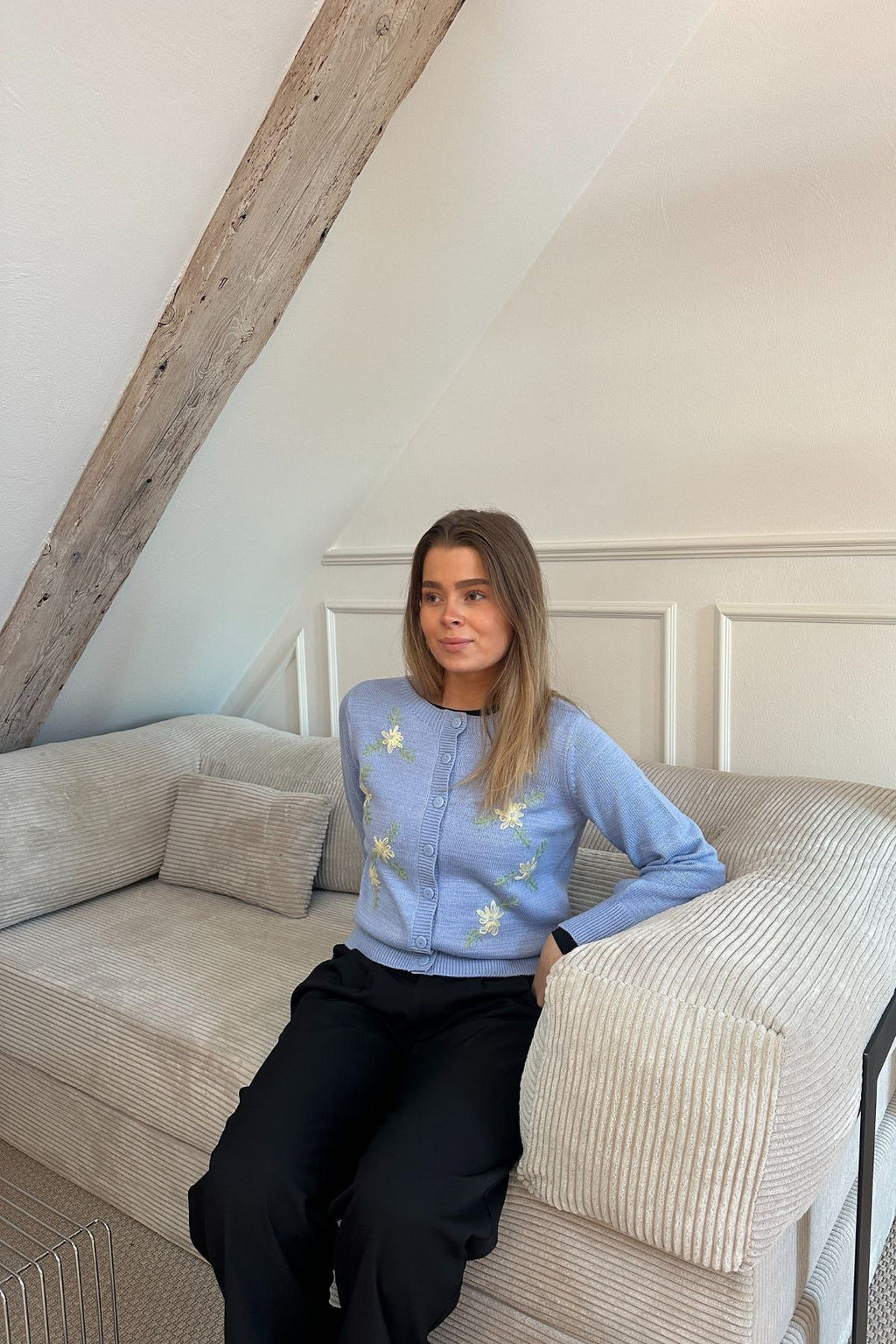 Camille O-Neck Cardigan – Brunnera Blue