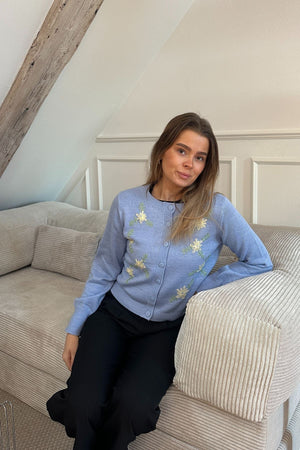 Camille O-Neck Cardigan – Brunnera Blue