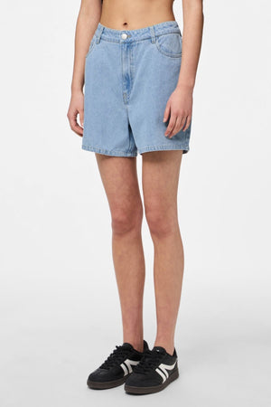 Abbi Shorts - Hellblauer Denim