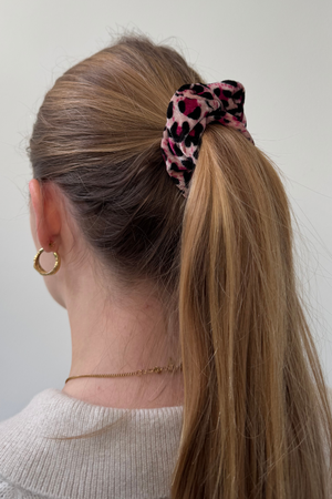 Leopard Scrunchie - Pink