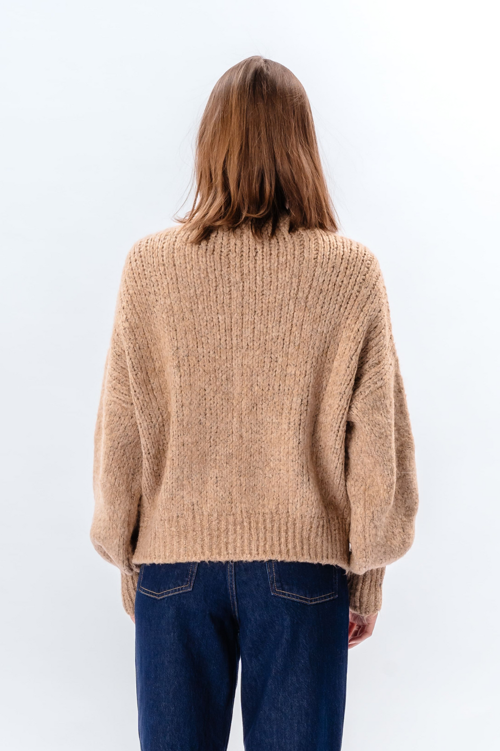Emma Zopfmuster – Beige