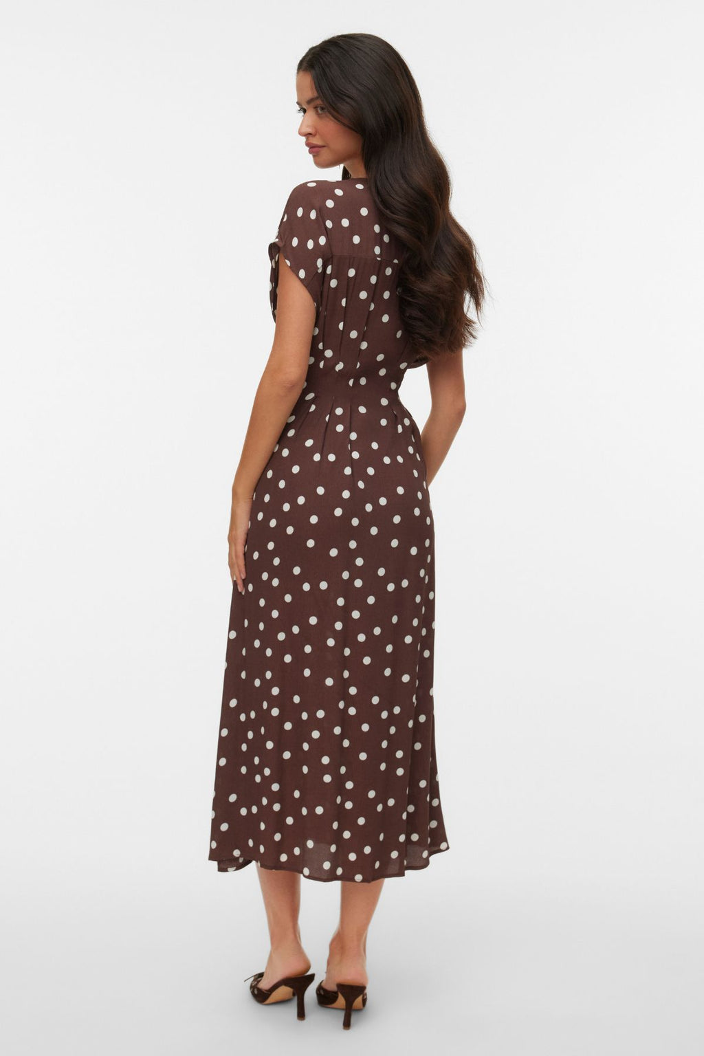 Elisa-Plissee-Hemdkleid – Schokoladen-Martini – Schneewittchen-Punkt