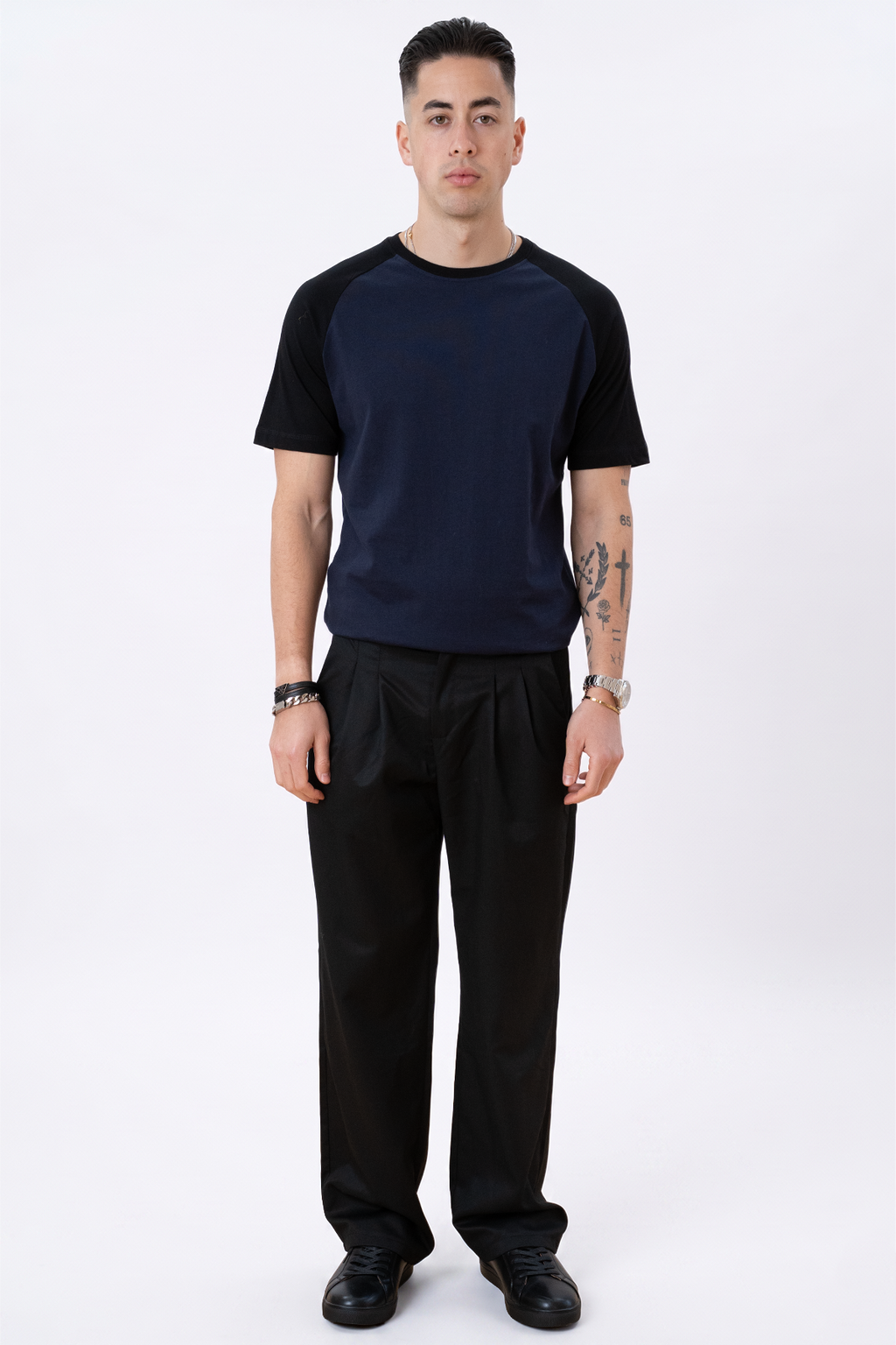 Basic Raglan T-Shirt-Schwarz-Navy