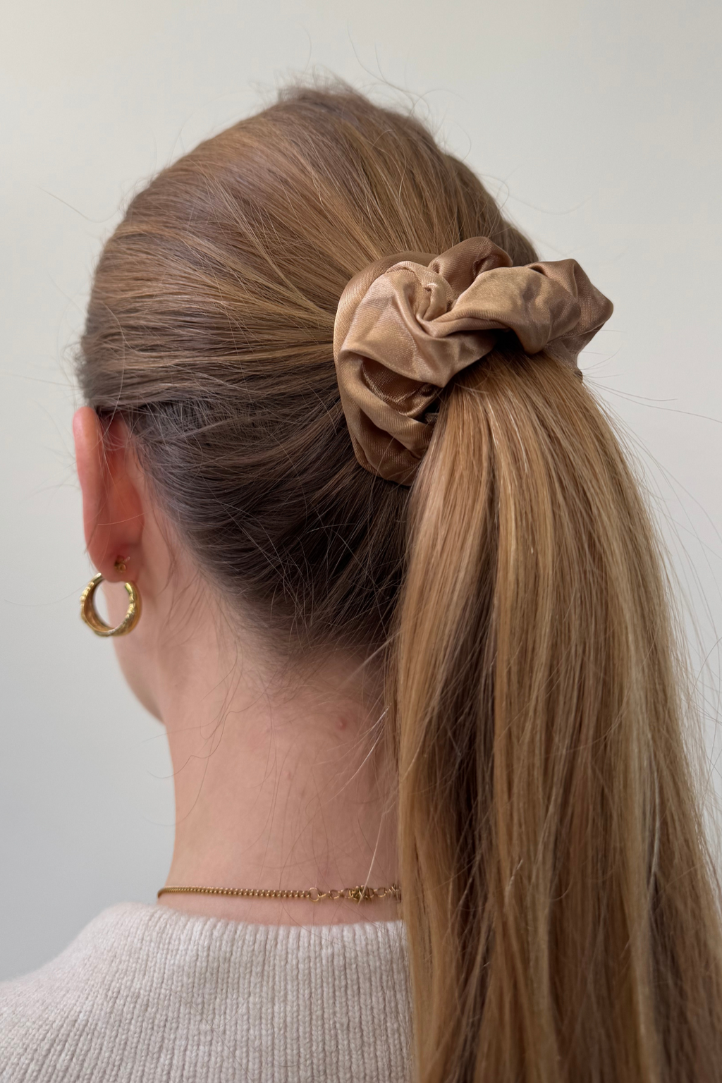 Satin Scrunchie - leichtes Beige