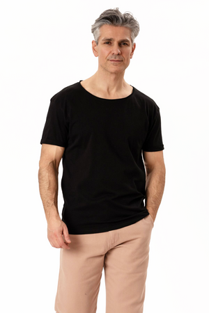 T-Shirt mit tiefem Ausschnitt - Schwarz