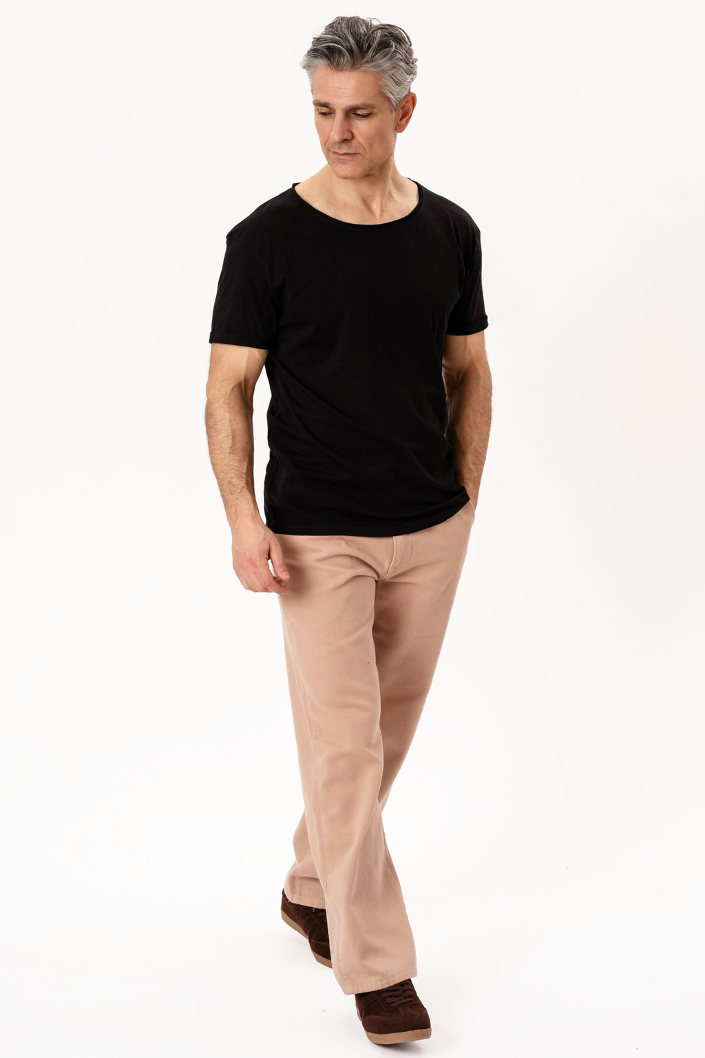 T-Shirt mit tiefem Ausschnitt - Schwarz