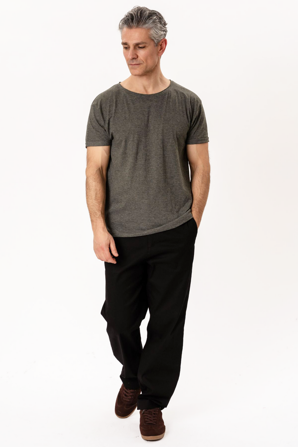 T-Shirt mit tiefem Ausschnitt – Dunkelgrau