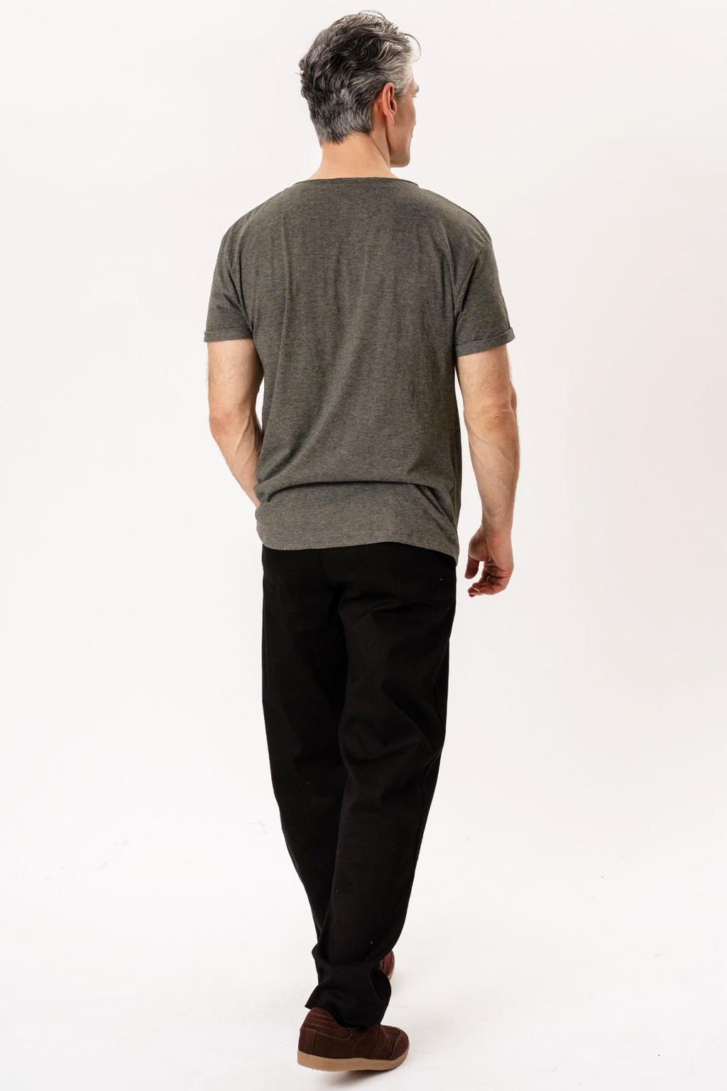 T-Shirt mit tiefem Ausschnitt – Dunkelgrau