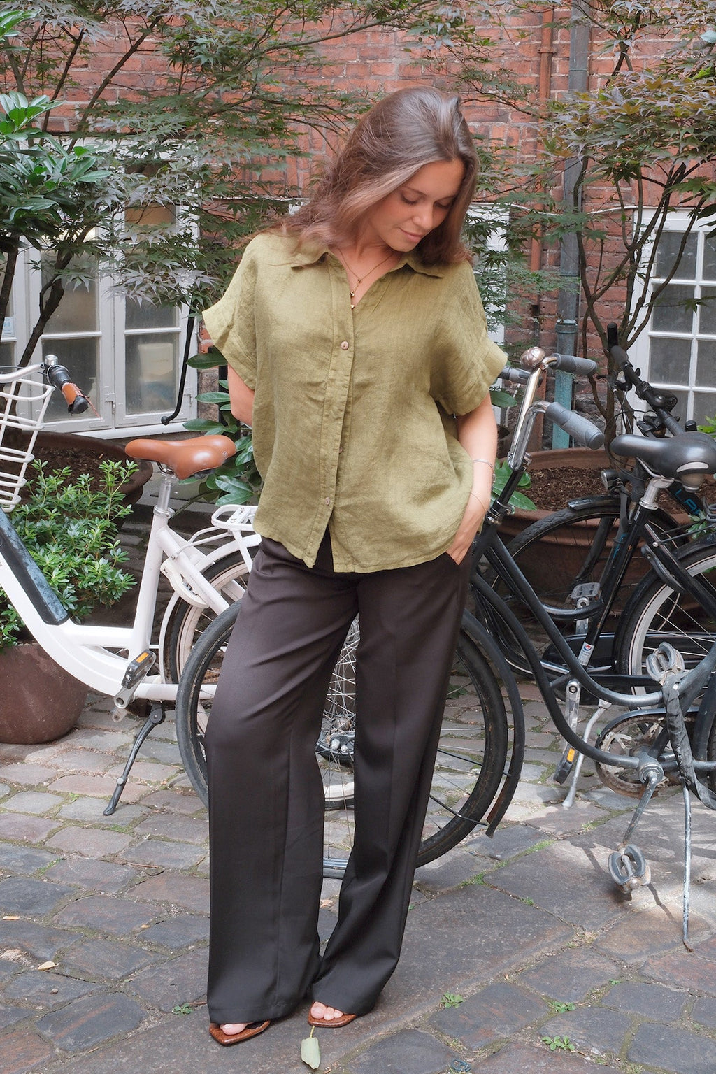 Astrid Leinenhemd - Oliv