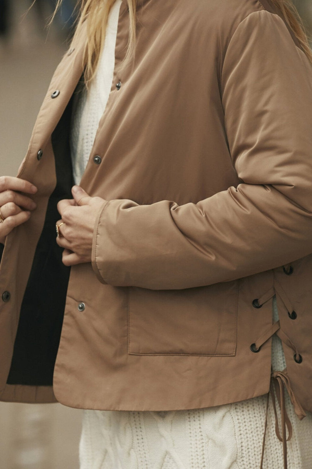 UVP -kurze Jacke - Sand