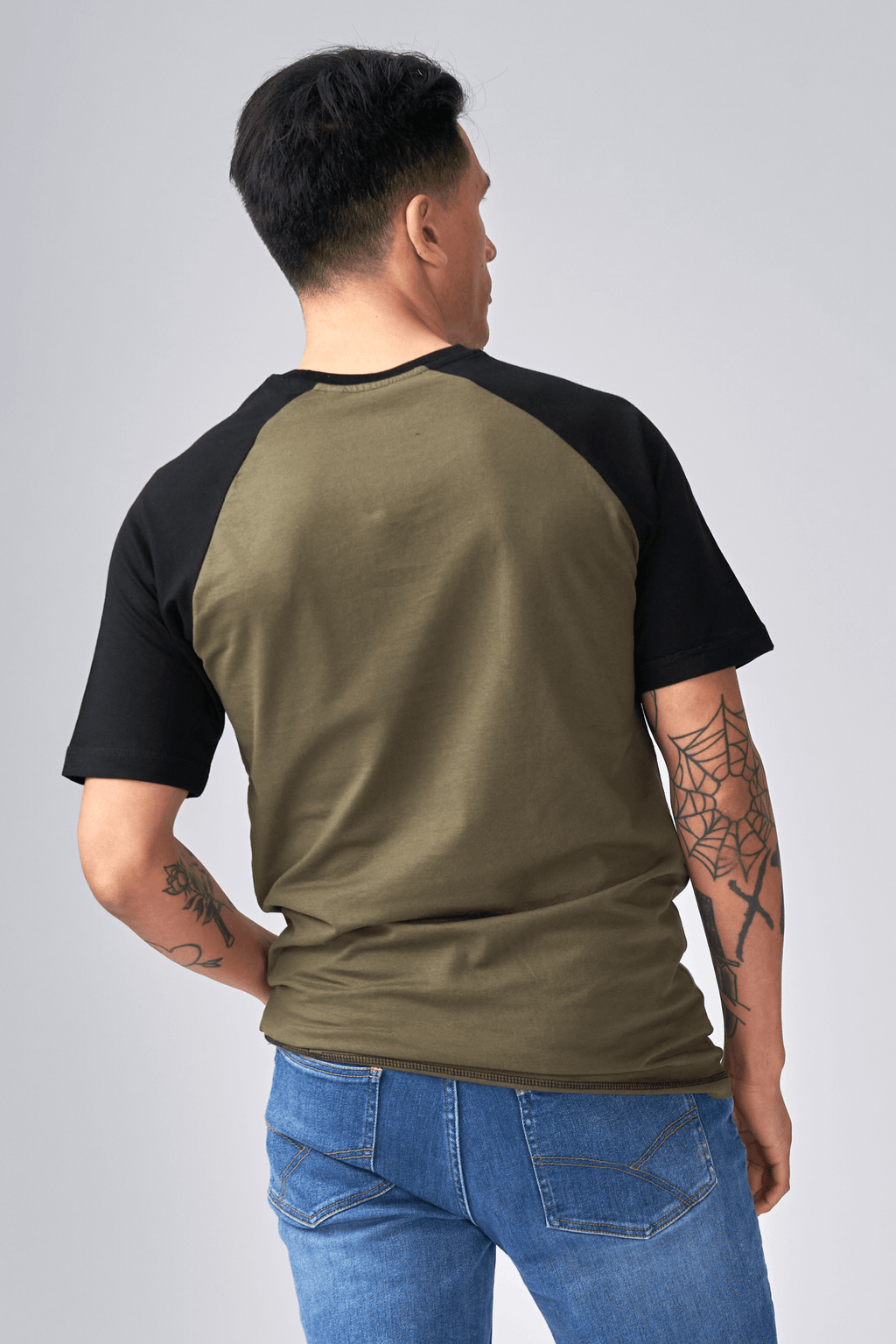 Basic Raglan-T-Shirt-Schwarzarmie