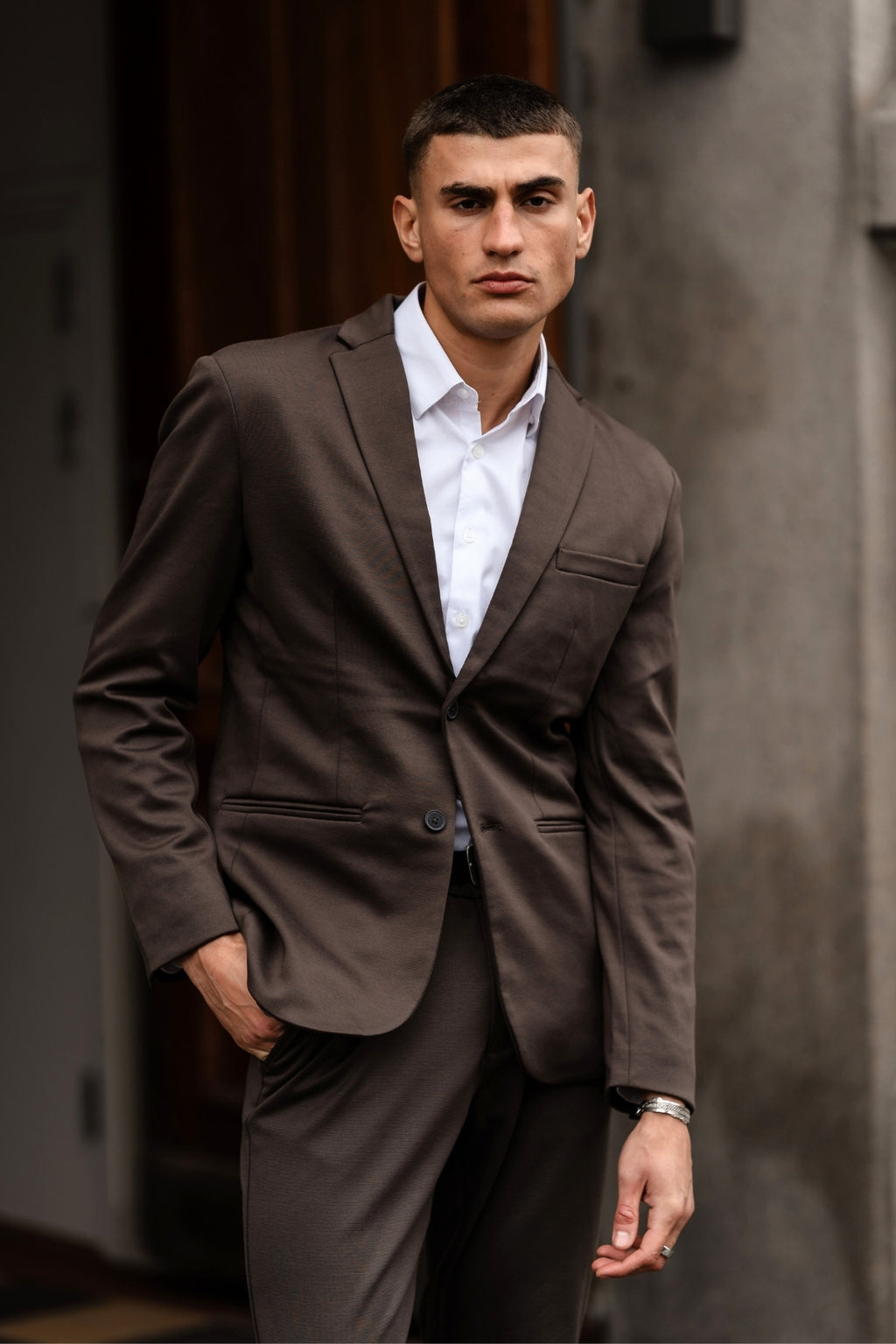 The Original Performance Anzug Regular Passform – (Dunkelbraun)