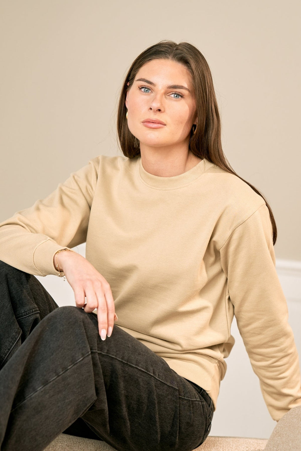 Basic Crewneck - Sand (Dame)