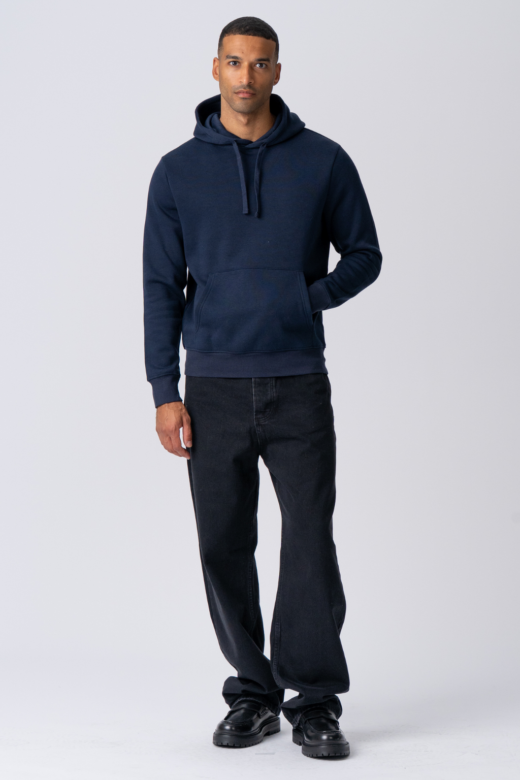 Essential Kapuzenpullover – Marineblau