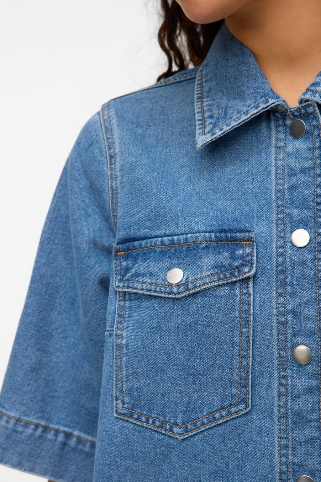 Fenja Short Denim Kleid - mittelblauer Denim