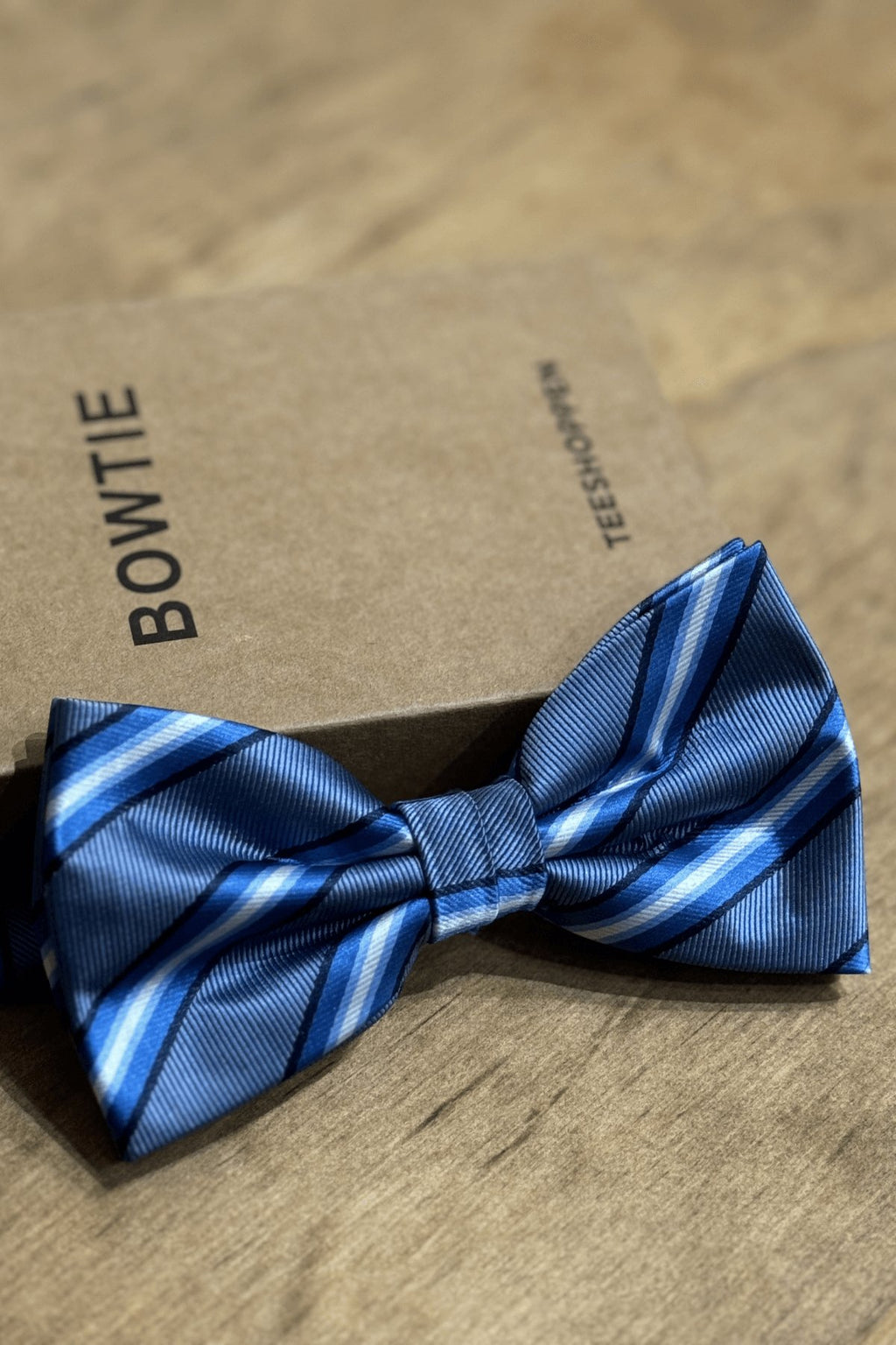 Bowtie - Dunkelblau gestreift