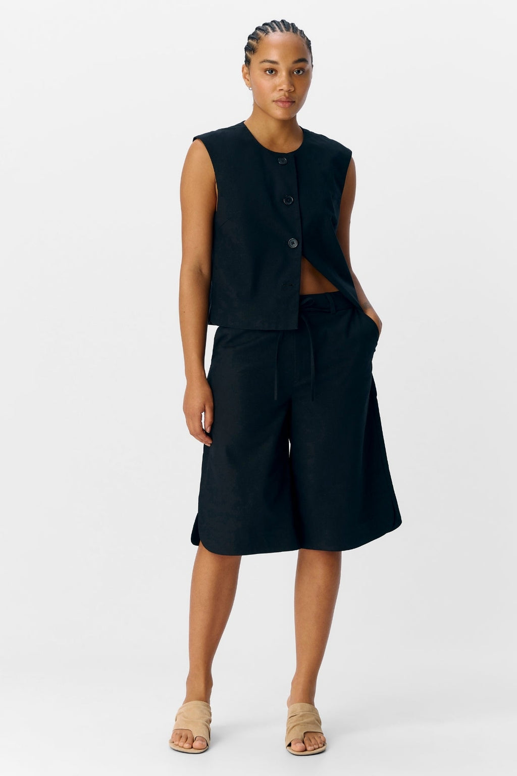 Aura Bermuda Shorts - Schwarz