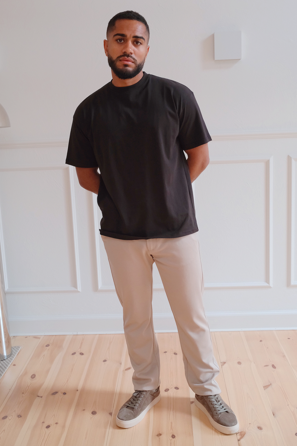 Kastenförmiges T-Shirt - Schwarz