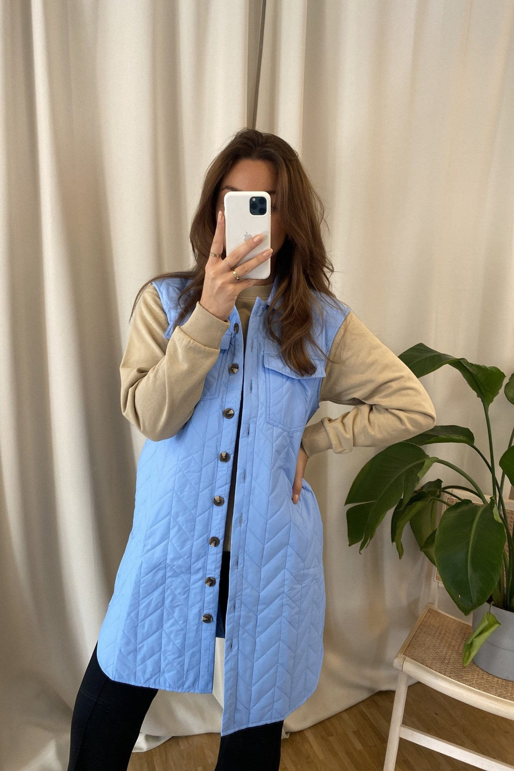 Magda Lang gesteppte Weste - Hortensie