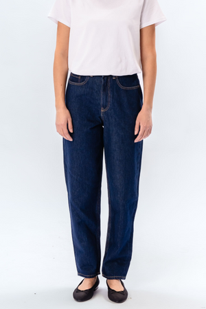 The Original Performance Mom Jeans - Dunkelblauer Denim