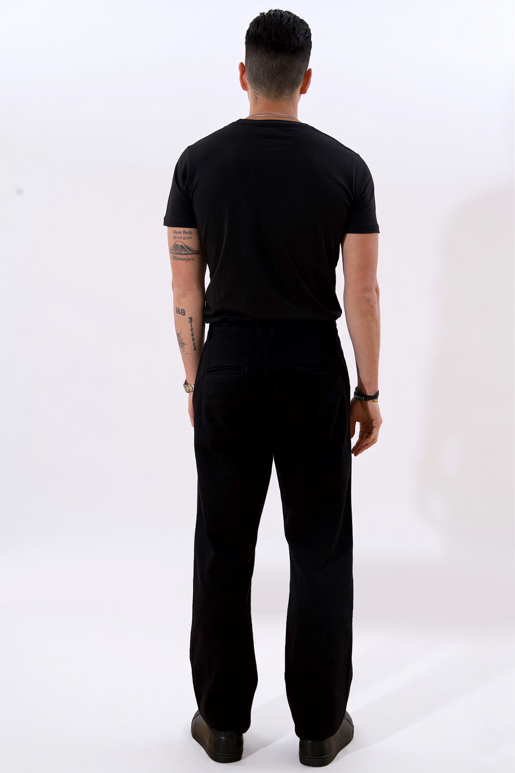 Gerade geschnittene Baumwoll-Chino - Schwarz