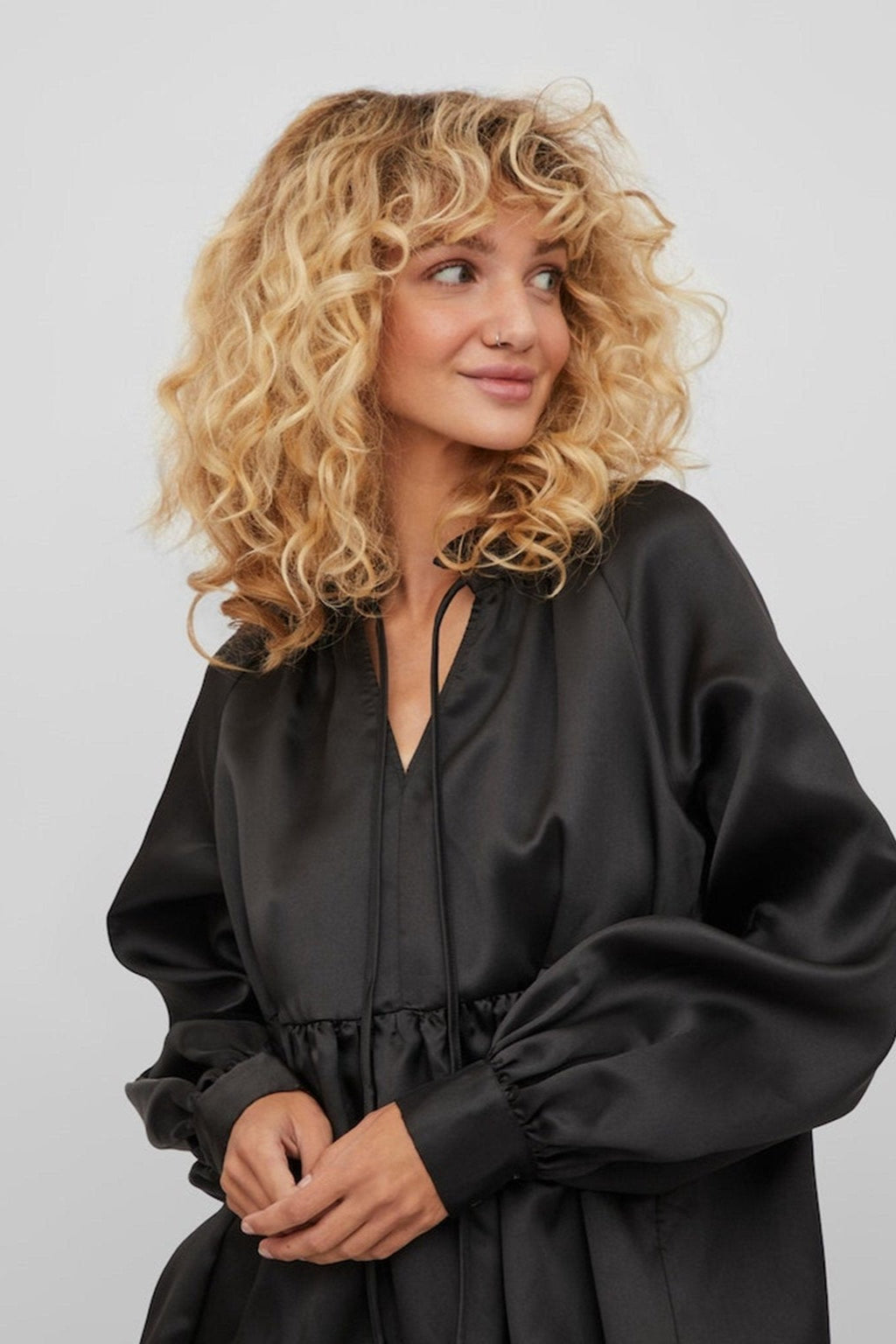 Shina Kort Kjole - sortieren