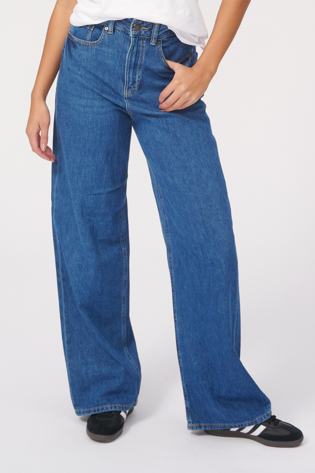 The Original Performance Weite Jeans - Mittelblauer Denim