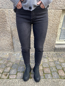 Emily Hohe Taillenjeans - schwarzer Denim