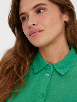 Natali 3/4 overshirt - Holly Green - TeeShoppen Group™ - Formal Shirts & Blouses - Vero Moda